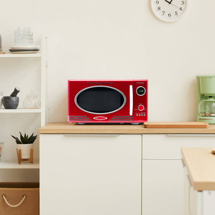 Retro 0.9 Cubic Foot 800-Watt Countertop Microwave Oven - Retro Red