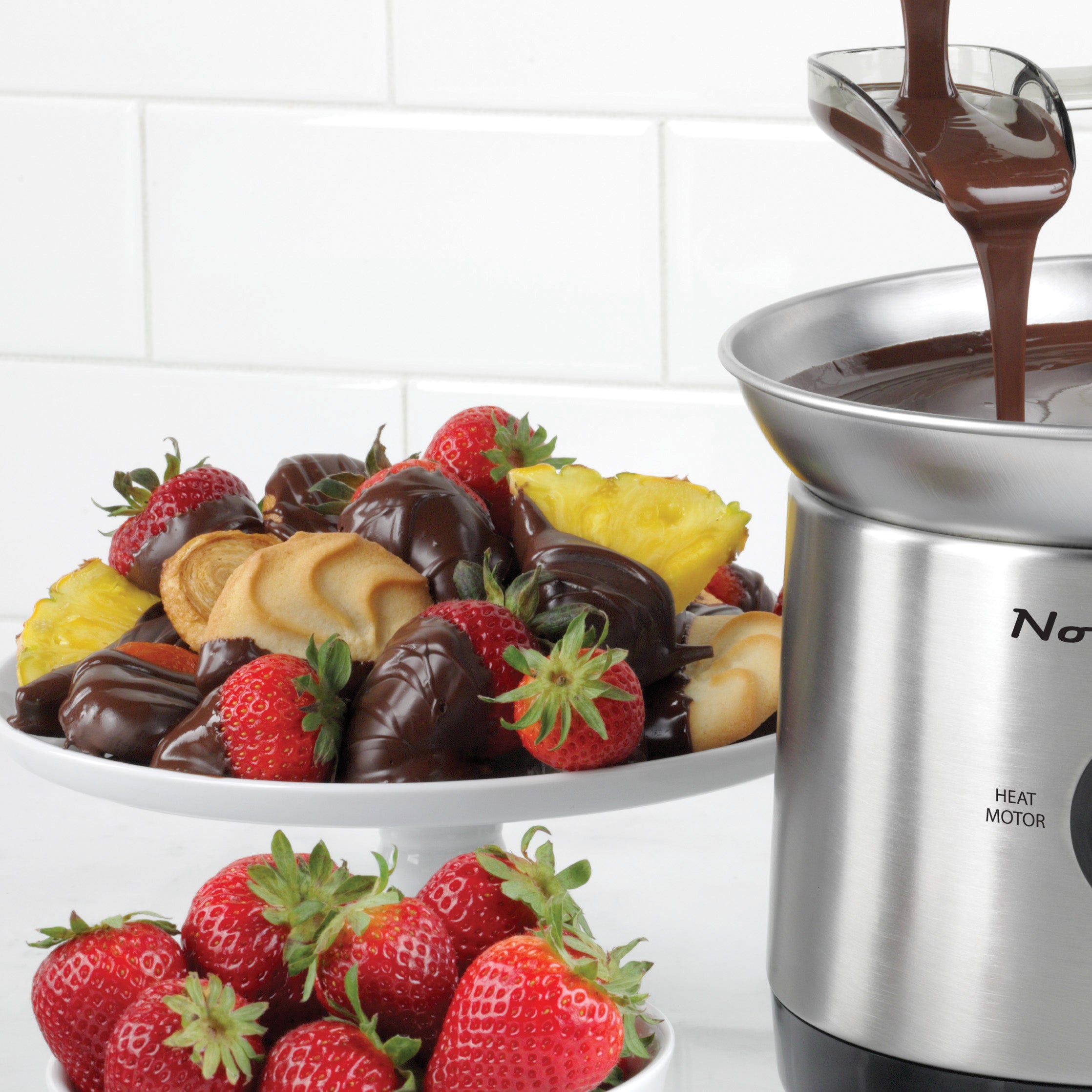 2-Pound Stainless Steel Cascading Fondue Fountain - Image 6