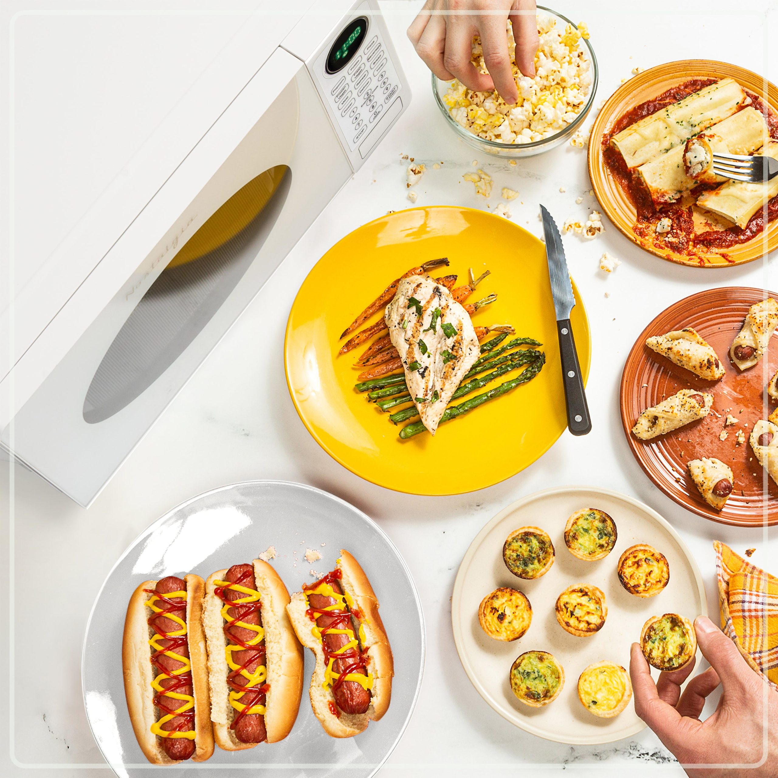 Retro 0.7 Cu Ft Retro Microwave + Accessory Bundle - Image 3