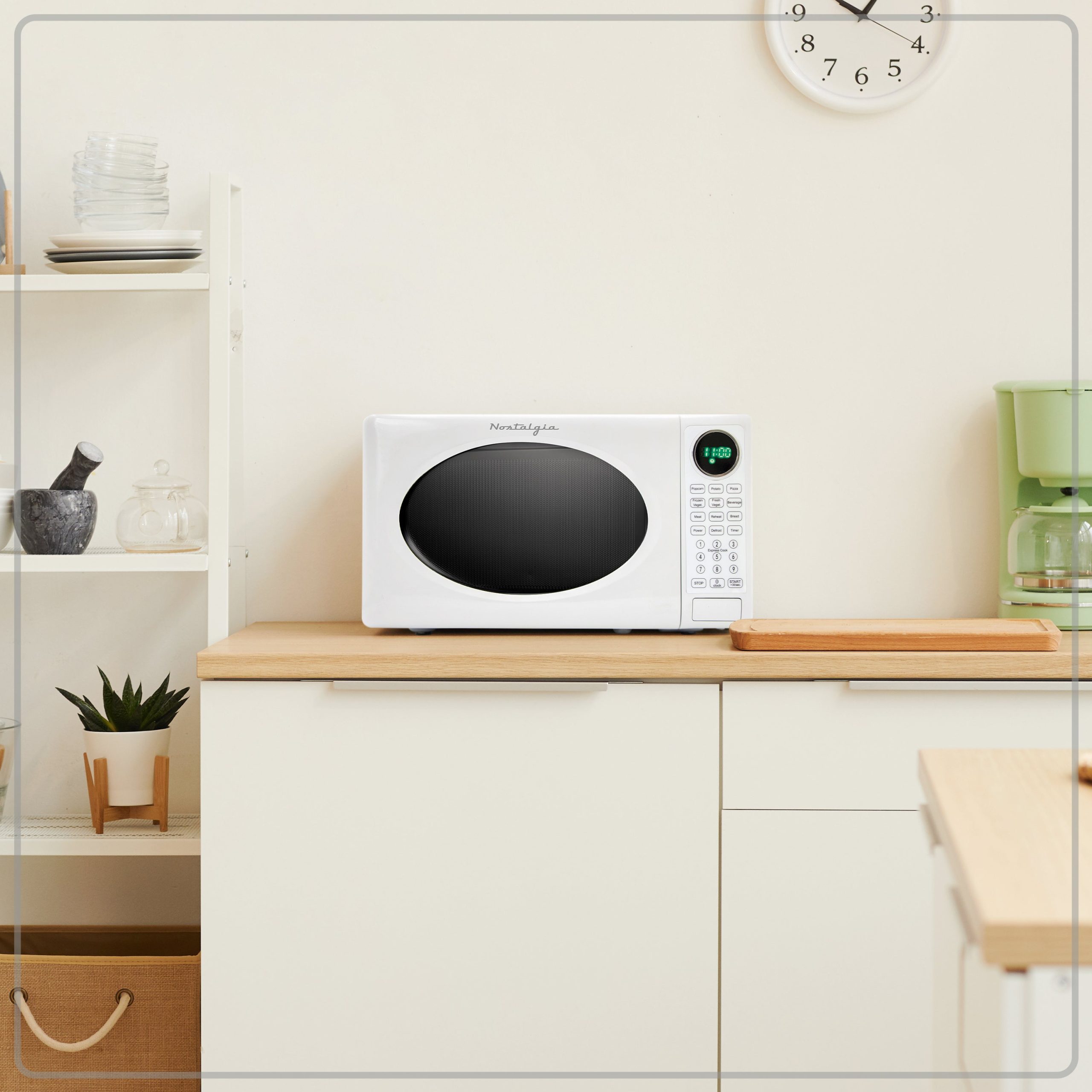 Retro 0.7 Cu Ft Retro Microwave + Accessory Bundle - Image 7