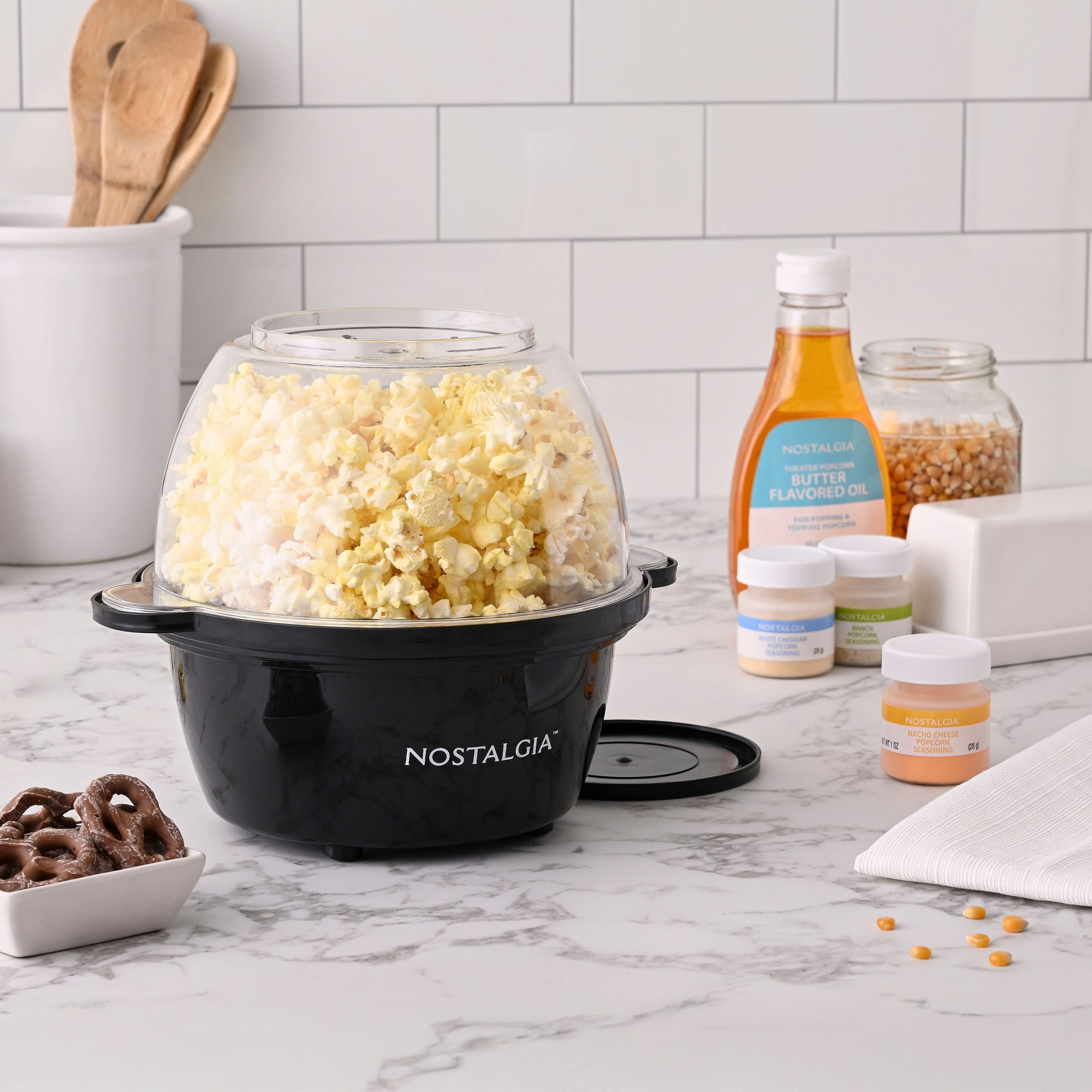 Nostalgia Classic Electric Stirring Popcorn Maker. Makes 8 Cups - Image 7