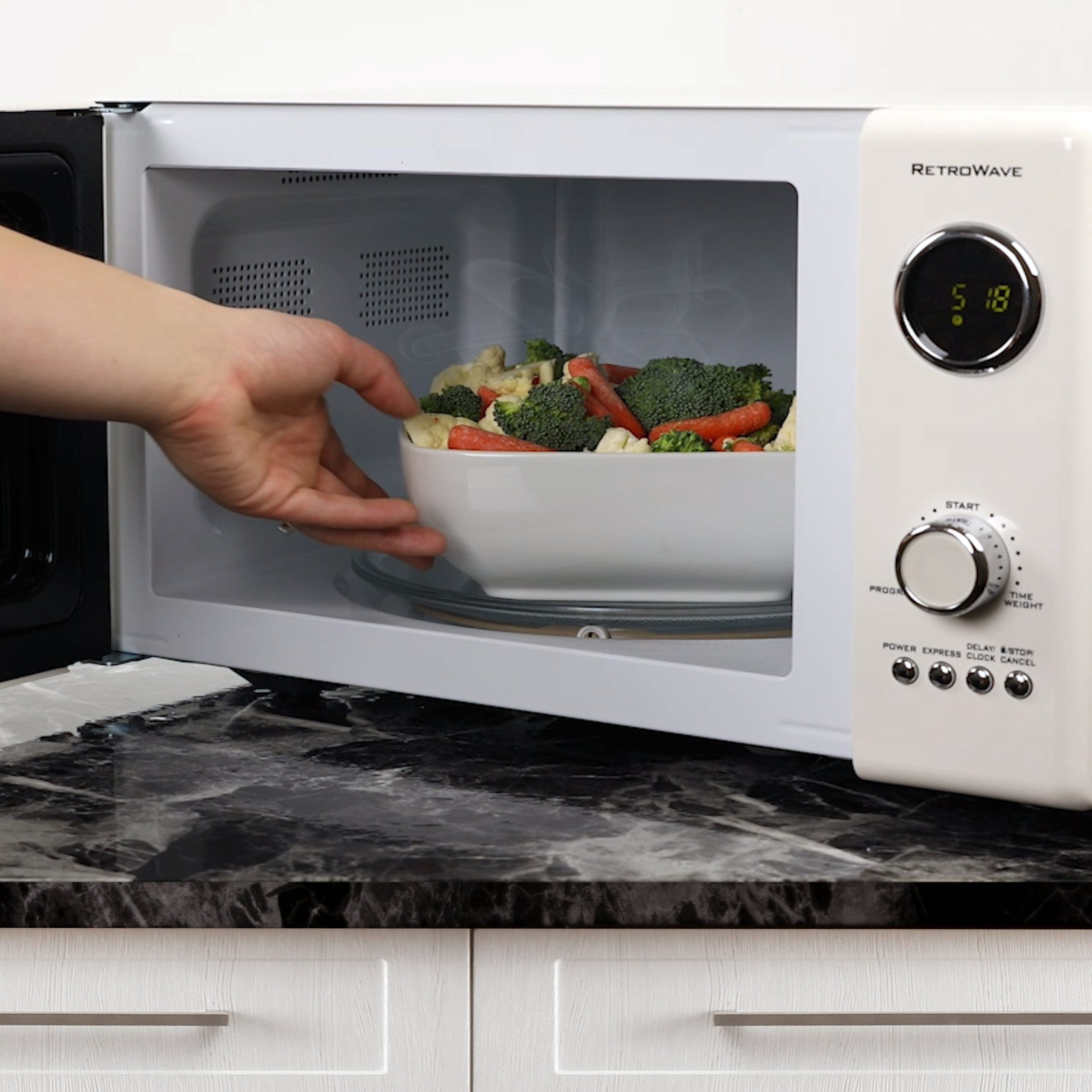 Retro 0.9 Cubic Foot 800-Watt Countertop Microwave Oven - Ivory. RMO4IVY - Image 5