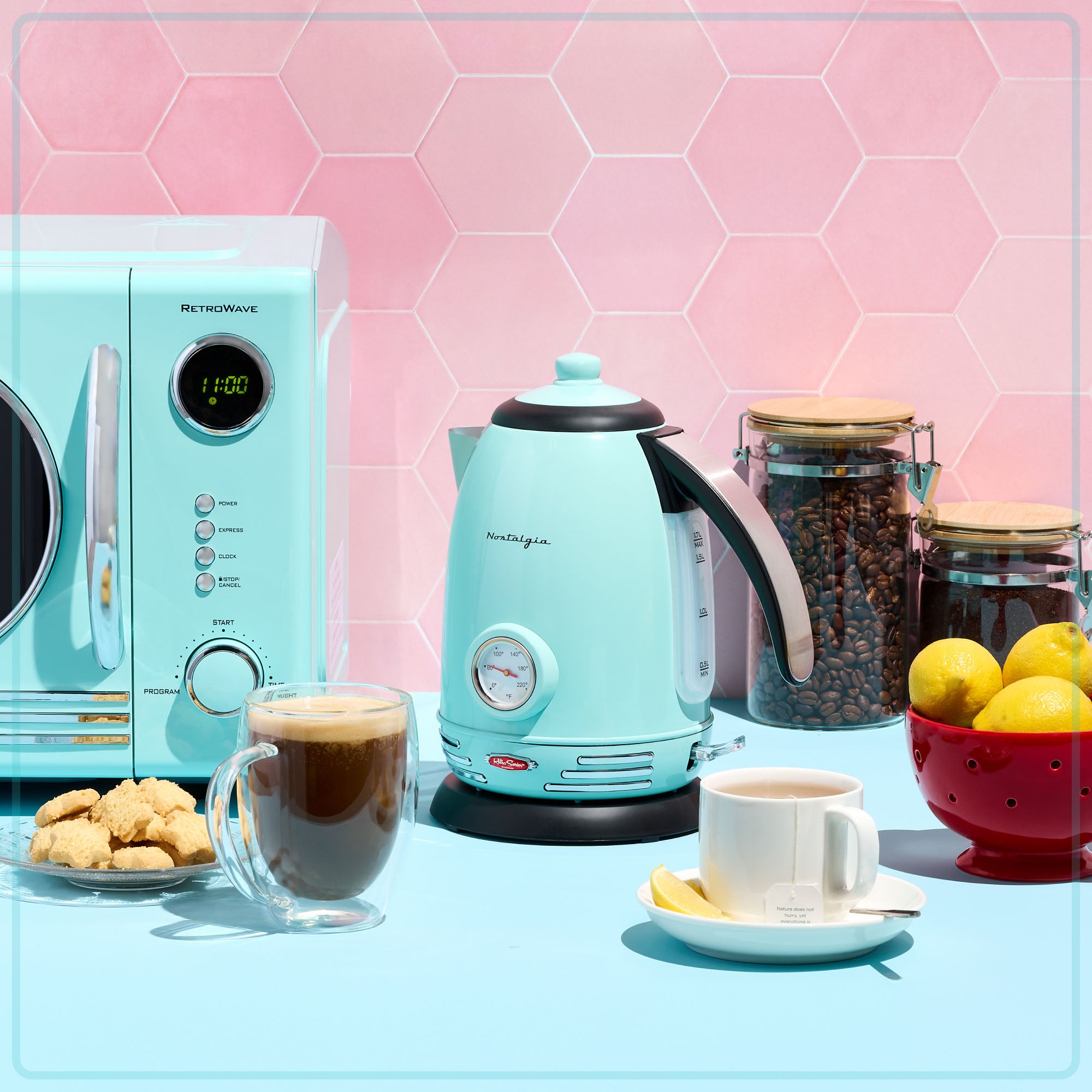 Retro 1.7-Liter Stainless Steel Electric Water Kettle with Strix Thermostat. Aqua - Image 4