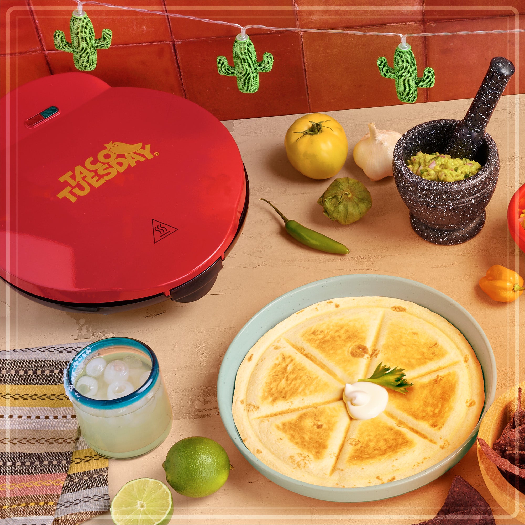 Taco Tuesday Deluxe 10-Inch 6-Wedge Electric Quesadilla Maker with Extra Stuffing Latch - Image 5