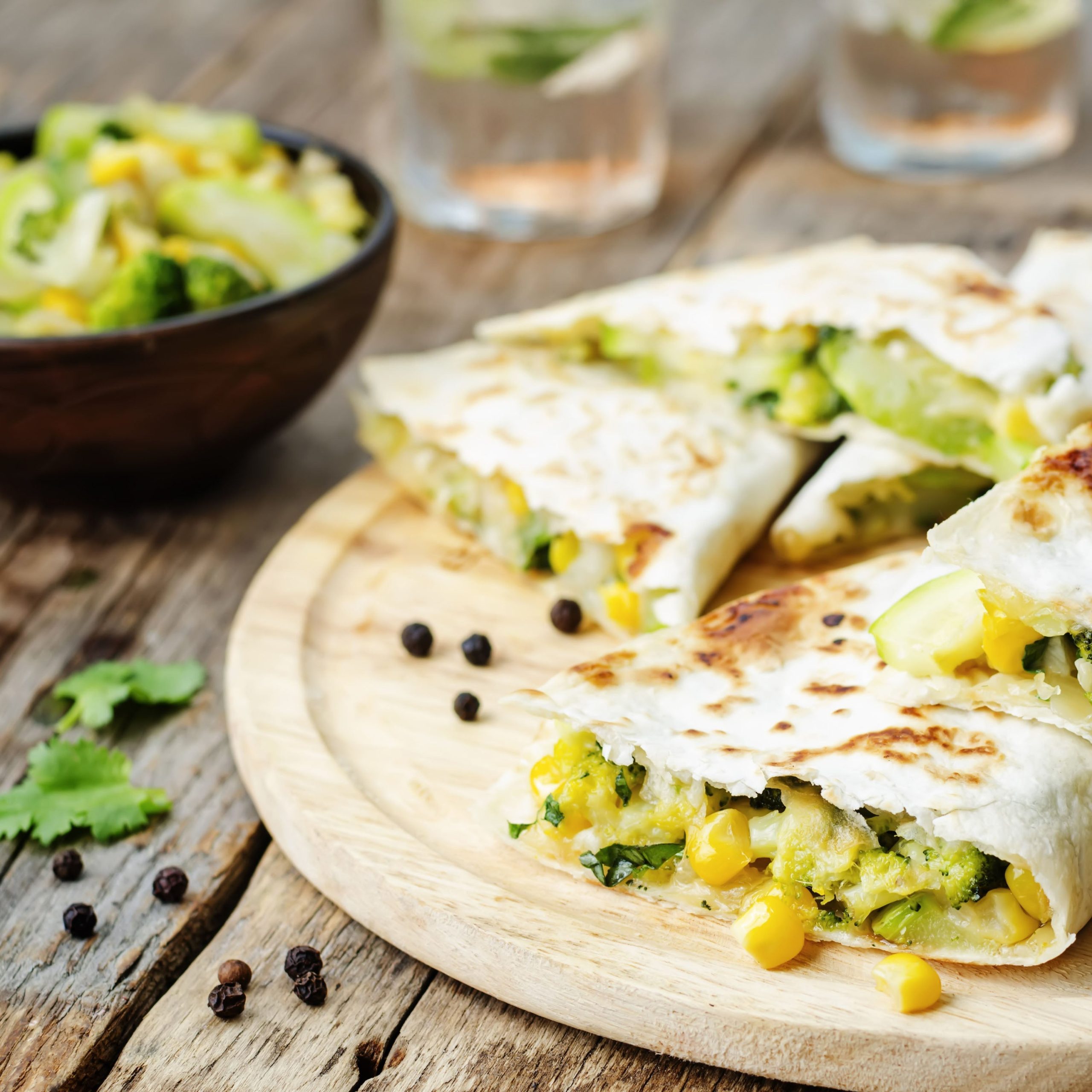Taco Tuesday Deluxe 8-Inch 6-Wedge Electric Quesadilla Maker with Extra Stuffing Latch - Image 2